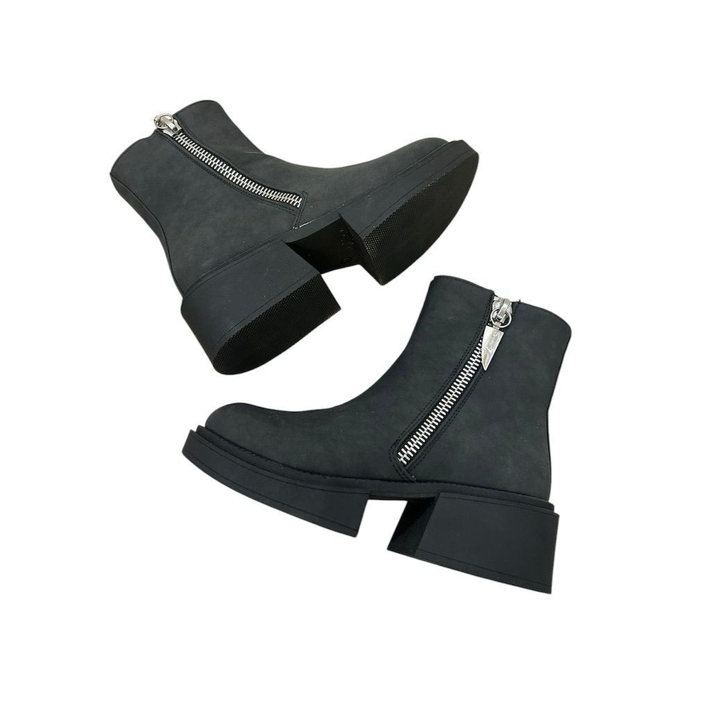 Seven7 Black Booties Women's Size 6 Chunky Heel Zip